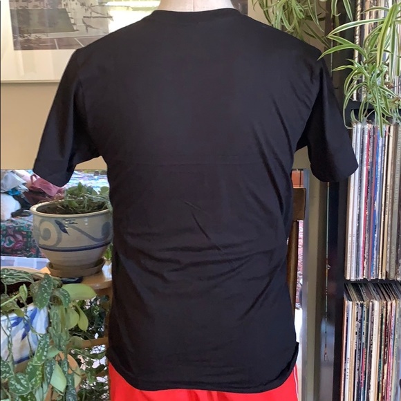 NWT - QUEEN GRAPHIC BAND TEE SHIRT - Picture 4 of 5